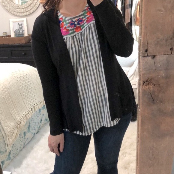 HANNAH small black open cardigan, ruffle back - Picture 2 of 4